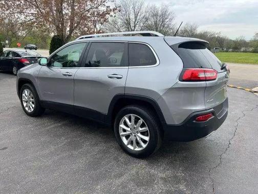 2015 Jeep Cherokee Sport