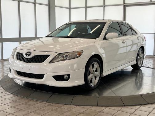 Super White 2010 Toyota Camry LE
