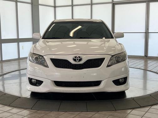 Super White 2010 Toyota Camry LE