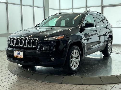 Diamond Black Crystal Pearlcoat 2017 Jeep Cherokee Latitude