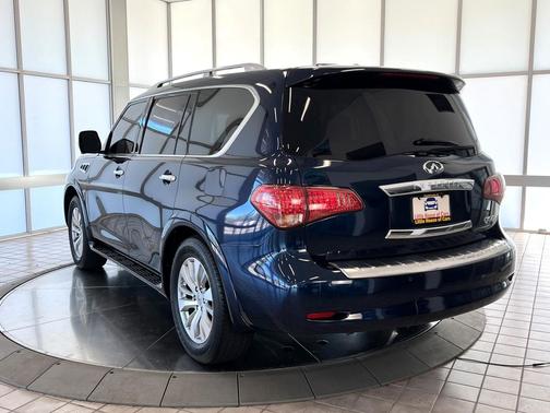 2017 INFINITI QX80 Signature Edition