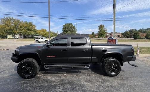 2017 Toyota Tacoma SR5