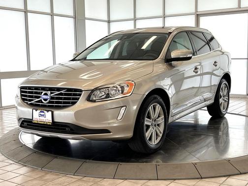 Seashell Metallic 2016 Volvo XC60 T6 Drive-E