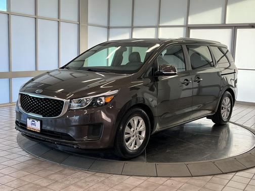 2017 Kia Sedona LX
