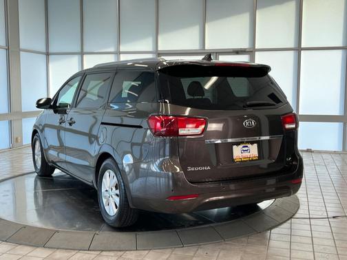 2017 Kia Sedona LX