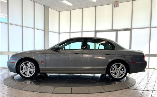 2005 Jaguar S-Type 4.2L V8 R