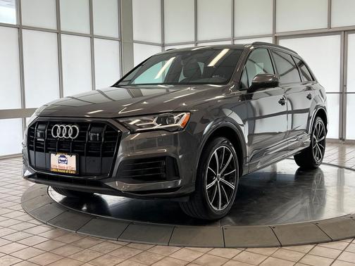 Samurai Gray Metallic 2021 Audi Q7 55 Premium Plus