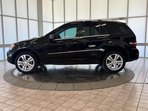 Black 2011 Mercedes-Benz M-Class 4MATIC