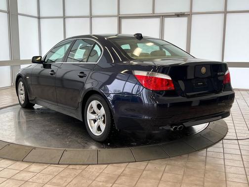 2005 BMW 530 530i