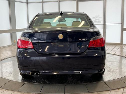 2005 BMW 530 530i