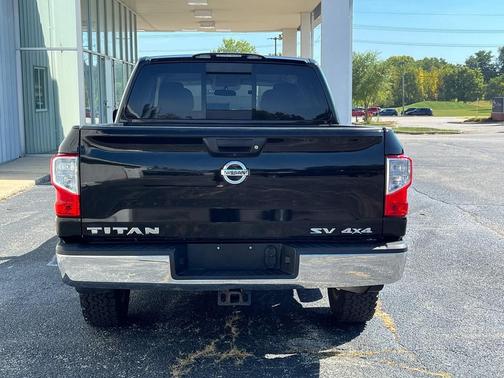 2018 Nissan Titan SV