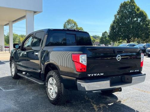 2018 Nissan Titan SV