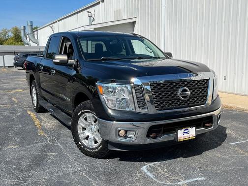 2018 Nissan Titan SV
