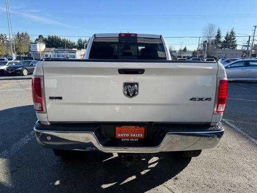 2018 RAM 2500 Laramie Crew Cab 4x4 6'4' Box
