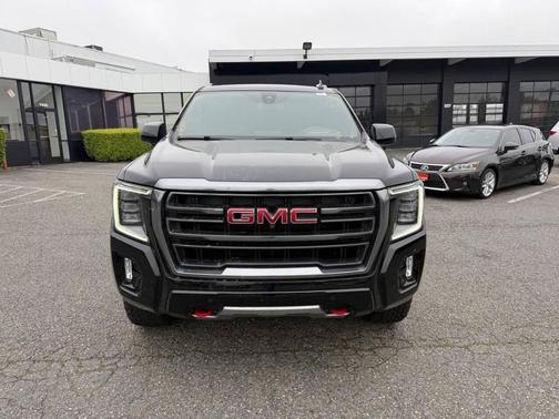 Onyx Black 2022 GMC Yukon XL 4WD AT4