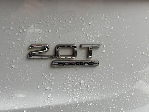 Ibis White 2012 Audi Q5 2.0T Premium Plus