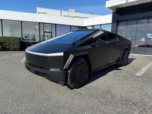 Stainless Steel 2024 Tesla Cybertruck Cyberbeast