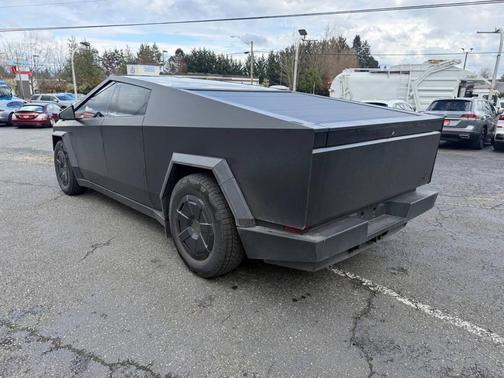 2024 Tesla Cybertruck Cyberbeast