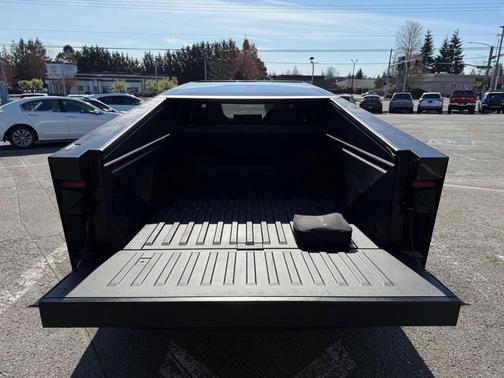 Stainless Steel 2024 Tesla Cybertruck Cyberbeast