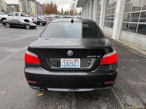 Black Sapphire Metallic 2008 BMW 528 528xi AWD 4dr Sedan Luxury