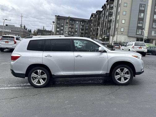 Classic Silver Metallic 2012 Toyota Highlander Limited