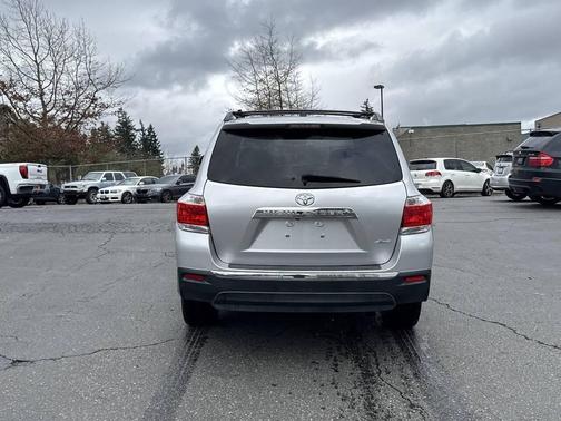Classic Silver Metallic 2012 Toyota Highlander Limited