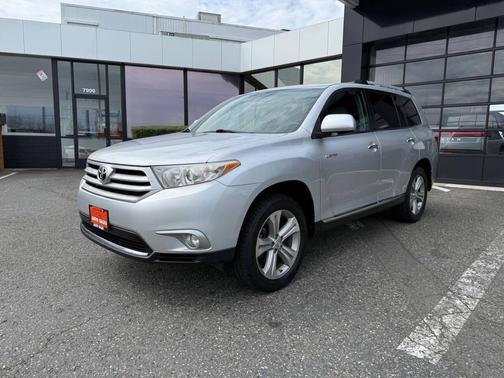 Classic Silver Metallic 2012 Toyota Highlander Limited