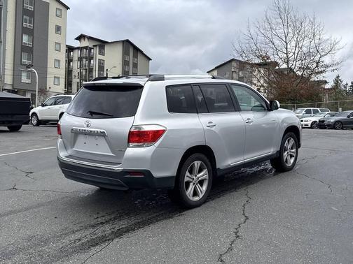 Classic Silver Metallic 2012 Toyota Highlander Limited