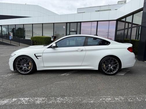 Alpine White 2015 BMW M4 Base