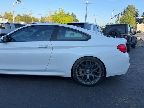 Alpine White 2015 BMW M4 Base