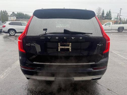 Magic Blue Metallic 2017 Volvo XC90 T6 Momentum