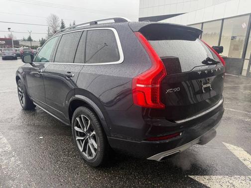 Magic Blue Metallic 2017 Volvo XC90 T6 Momentum
