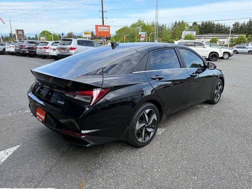 Phantom Black 2022 Hyundai ELANTRA HEV Limited