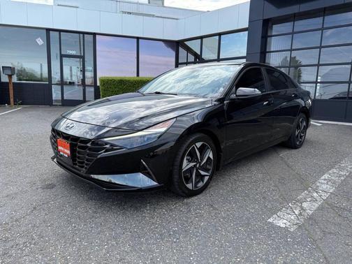 Phantom Black 2022 Hyundai ELANTRA HEV Limited