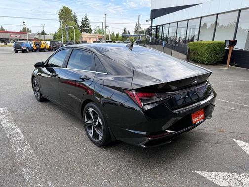 Phantom Black 2022 Hyundai ELANTRA HEV Limited