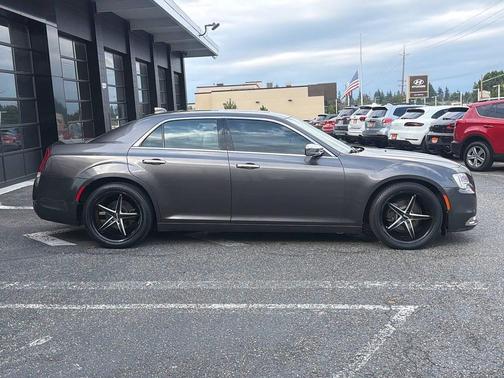 Granite Crystal Metallic Clearcoat 2017 Chrysler 300 S