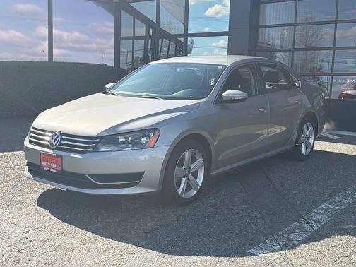 Platinum Gray Metallic 2012 Volkswagen Passat 2.5 SE