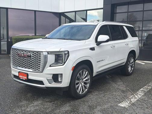 White Frost Tricoat 2021 GMC Yukon Denali