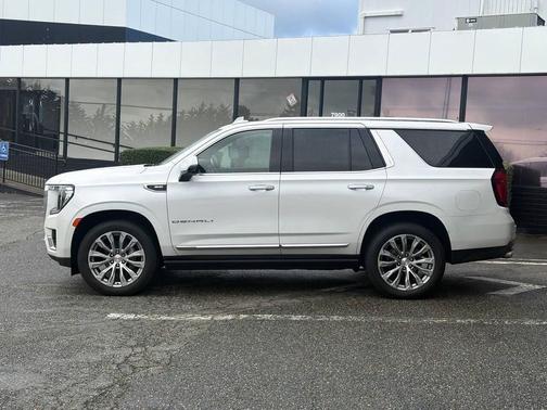 White Frost Tricoat 2021 GMC Yukon Denali