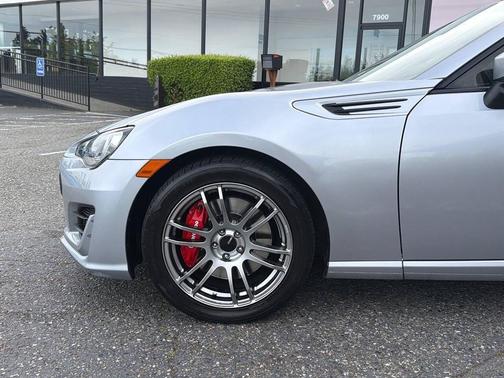 Ice Silver Metallic 2017 Subaru BRZ Limited