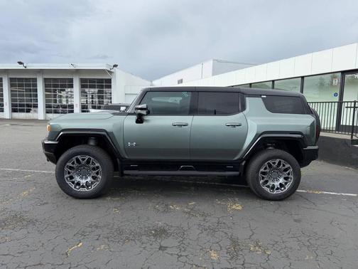 Moonshot Green Matte 2024 GMC HUMMER EV SUV 3X