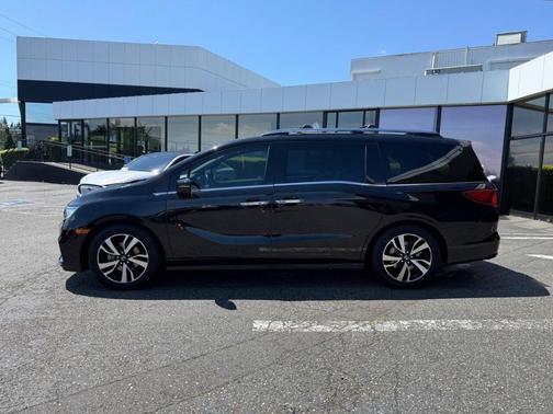 Crystal Black Pearl 2019 Honda Odyssey Elite