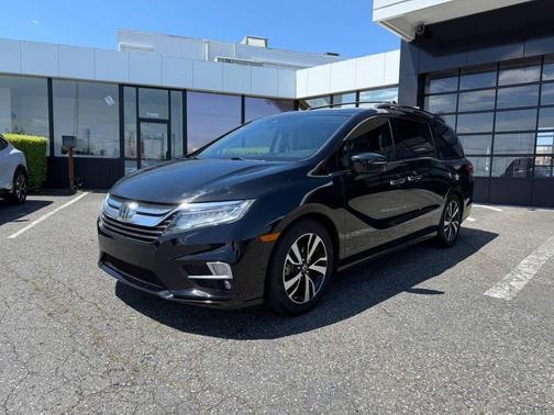 Crystal Black Pearl 2019 Honda Odyssey Elite