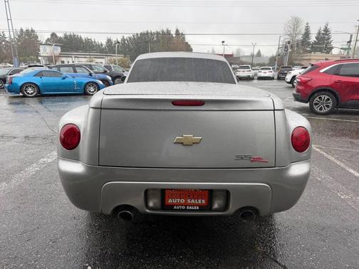 2004 Chevrolet SSR LS 2dr Regular Cab Convertible Rwd SB