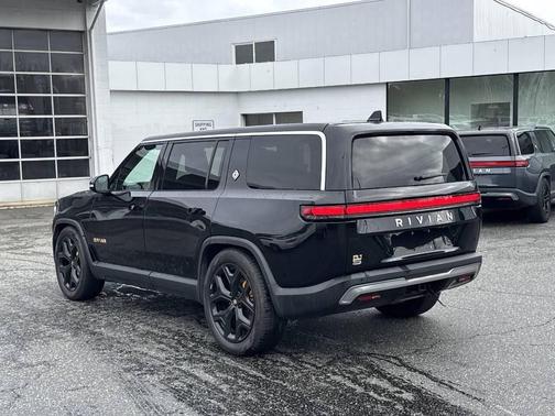 Midnight 2022 Rivian R1S Launch Edition