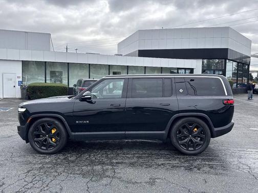 Midnight 2022 Rivian R1S Launch Edition