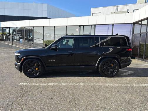 2022 Rivian R1S Launch Edition