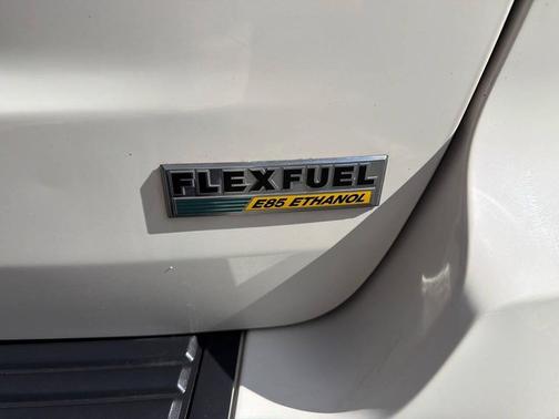 Stone White Clearcoat 2012 Jeep Grand Cherokee Laredo