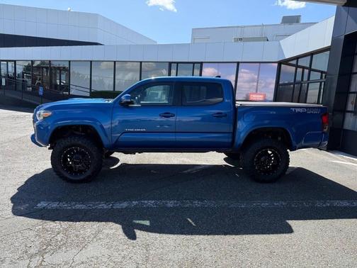 2016 Toyota Tacoma TRD Sport