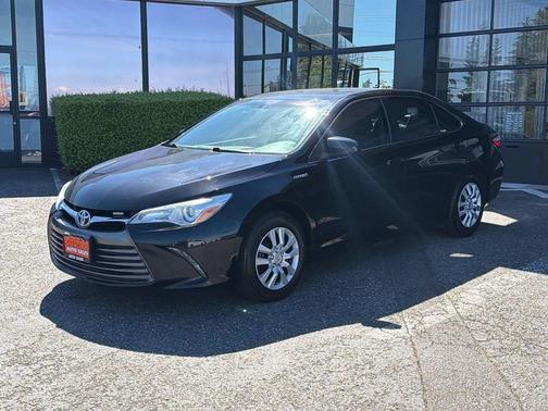 Midnight Black Metallic 2016 Toyota Camry Hybrid LE